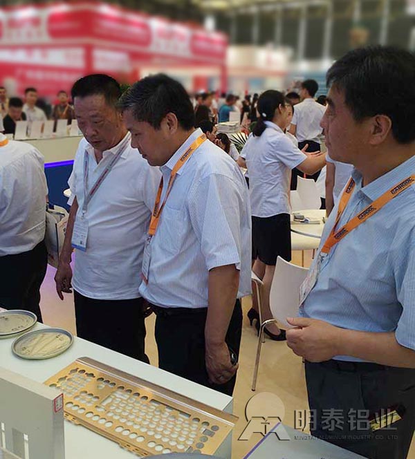 海角平台下载鋁業展會現場